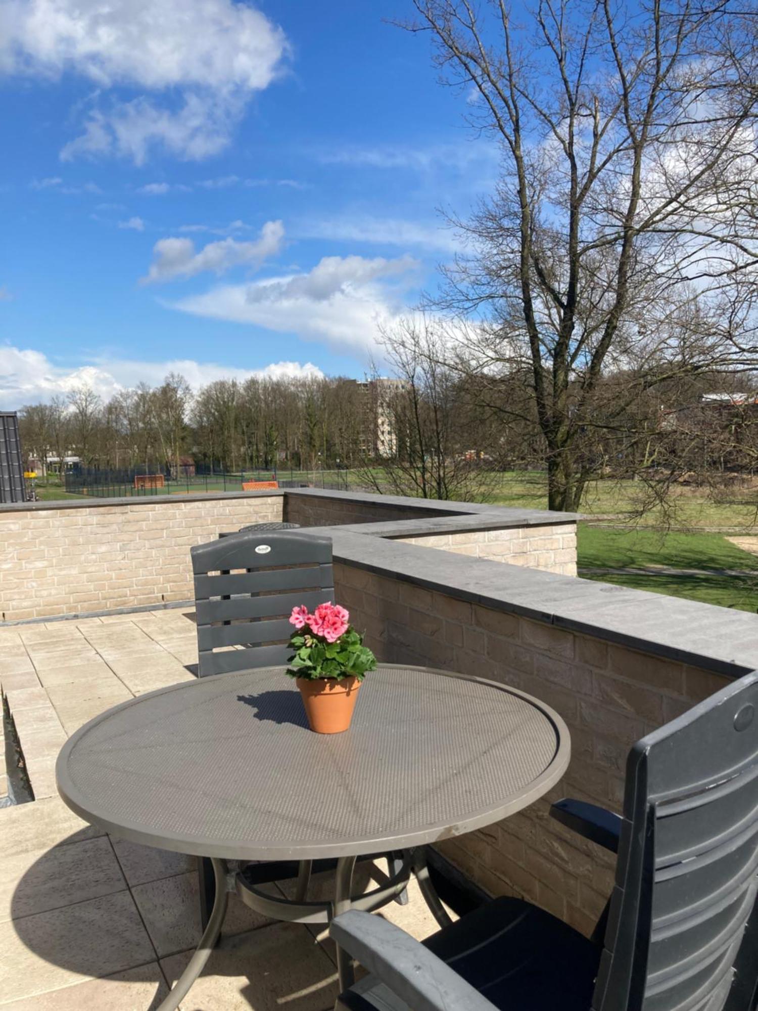 City Zen Apartment Enschede !Free Private Parking Exterior foto